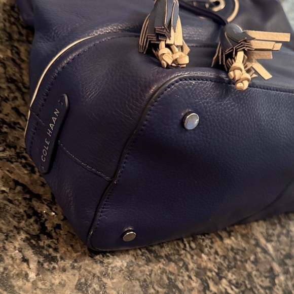 Cole Haan Vintage leather Reiley tassel tote in Navy EUC - Picture 9 of 16